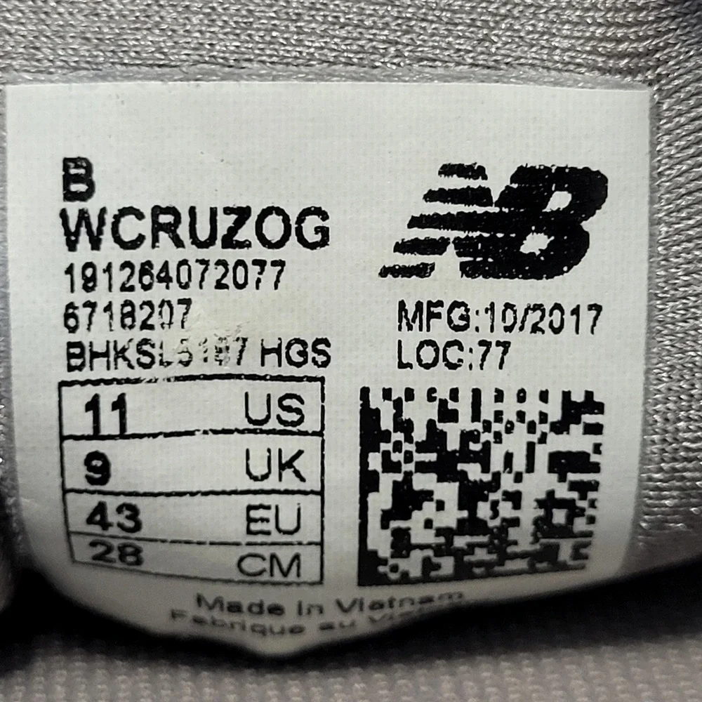 New Balance Fresh Foam Cruz v1 Gray Suede Knit Running Shoes Womens size 11